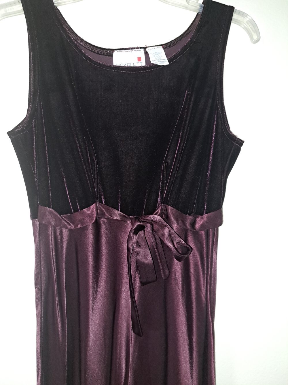 Scarlett Sleeveless Velvet Bodice Satin Skirt Maxi Dress in Plum